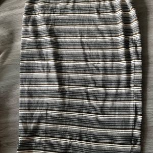 Knee length skirt size XL never worn!